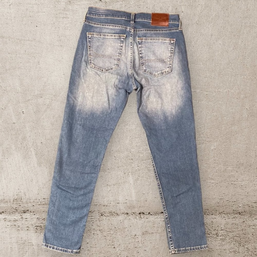 NWOT Hollister Taper Epic Flex Men's Denim Jeans 28 x 30 (#10)